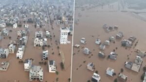 বন্যার জলে মৃতদেহ ভেসে আসছে ভারত থেকে ‘, পাকিস্তানের লাহোর ডুবতেই বিস্ফোরক দাবি মন্ত্রীর