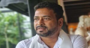 বন্যার মাঝেও থামছে না রাজনৈতিক ‘রক্তক্ষয়’! দুর্গতদের পাশে দাঁড়াতে গিয়ে শংকর ঘোষের গাড়িতে হামলা, তোলপাড় ডুয়ার্স