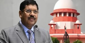 সুপ্রিম কোর্টে ধুন্ধুমার কাণ্ড! প্রধান বিচারপতি বিআর গাভাইকে লক্ষ্য করে জুতো ছুঁড়লেন আইনজীবী, যা ঘটল এজলাসে
