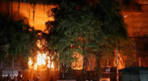 ঘর আটকে জ্যান্ত পুড়িয়ে মারার চেষ্টা! বিএনপি নেতার ৭ বছরের মেয়ের করুণ মৃত্যু, অশান্তির আগুনে জ্বলছে বাংলাদেশ।