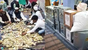 ক্যামেরার সামনেই চলছে নোট গণনা! বেলডাঙায় বাবরি মসজিদ নির্মাণে হুমায়ুন কবীরের ‘স্বচ্ছতা’ অভিযান