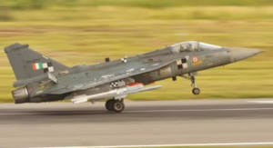 আকাশপথে ‘মেড ইন ইন্ডিয়া’ গর্জন! ২০২৬ থেকে জাগুয়ারকে হটিয়ে জায়গা নেবে দেশীয় তেজস