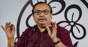 গীতা পাঠের অনুষ্ঠানে রাজনীতি, হিন্দীকে জাতীয় ভাষা বলায় রাজ্যপালের নিন্দা, একাধিক ইস্যুতে সরব কুণাল ঘোষ