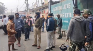 বাংলাদেশে অশান্তির কোপ এপার বাংলার চটশিল্পে! বন্ধ জগদ্দল জুটমিল, কাজ হারালেন ৫০০০ শ্রমিক