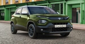 ইস্পাতের মতো শক্তিশালী! ট্রাকের ধাক্কাতেও অক্ষত নতুন টাটা পাঞ্চ, লঞ্চ হতেই কাঁপছে বাজার