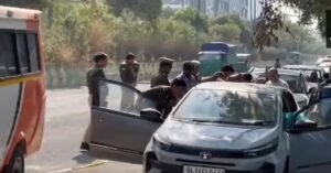 প্রেম দিবসেই বান্ধবীকে খুন করে আত্মঘাতী যুবক, গাড়ি থেকে উদ্ধার হলো দেহ