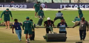 ভারত-পাক মহারণের আগে পাক ডাগআউটে ‘সর্পদেবতা’! কলম্বোয় হাড়হিম করা ভিডিও ভাইরাল