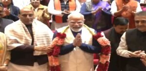 এনডিএ বৈঠকে মোদী-বন্দনা! ট্রাম্পের সঙ্গে ‘মহা-চুক্তি’ সেরে ফিরতেই রাজকীয় সংবর্ধনা প্রধানমন্ত্রীকে!