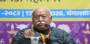 অনুপ্রবেশকারীদের ঘাড়ধাক্কা, ঘরে ফেরা আর ৩ সন্তান: লখনউতে হিন্দু সমাজকে কড়া বার্তা আরএসএস প্রধানের