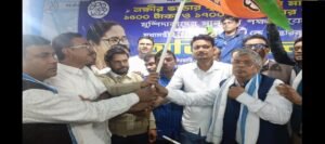 মুর্শিদাবাদে ২৪ ঘণ্টার ‘উলটপুরাণ’! তৃণমূলে গিয়েও একদিনে কংগ্রেসে ফিরলেন পঞ্চায়েত প্রধান