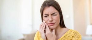 দাঁতের ফাঁকে লুকিয়ে অকাল মৃত্যু? ব্রাশ করার পরেও থেকে যাচ্ছে মারাত্মক জীবাণু, আজই সাবধান হোন!