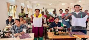 বন্দুক ছেড়ে হাতে উঠল স্টিয়ারিং! বস্তারের ‘কৌশলগড়’-এ বদলে যাচ্ছে প্রাক্তন মাওবাদীদের জীবন, দেখুন অবিশ্বাস্য রূপান্তর