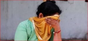 মাত্র ১০০০ টাকায় স্ত্রীকে বন্ধুদের হাতে তুলে দিল স্বামী! বাদাউনে পাশবিক গণধর্ষণের ঘটনায় স্তম্ভিত দেশ