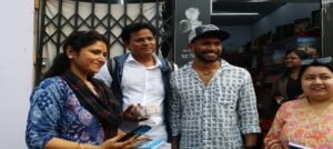 বইমেলায় বাস্তবের ‘শঙ্কর’! সাইকেলে চেপে আফ্রিকার ‘চাঁদের পাহাড়’ জয়, বাঙালির নজিরবিহীন কীর্তি এবার মলাটবন্দি