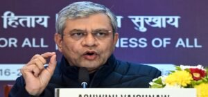 ৩ ঘণ্টার মধ্যে সরাতে হবে বিতর্কিত পোস্ট! ডিপফেক রুখতে সোশাল মিডিয়া প্ল্যাটফর্মগুলিকে চরম হুঁশিয়ারি কেন্দ্রের