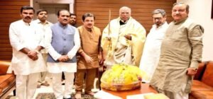 বিধানসভায় মোদীকে নিয়ে ‘কুরুচিকর’ মন্তব্য! কংগ্রেস এমএলসি-র পদত্যাগের দাবিতে রণক্ষেত্র কর্ণাটক