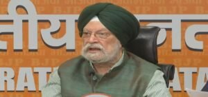 এপস্টাইন কাণ্ডে রাহুল গান্ধীর বিস্ফোরক দাবি! পালটা জবাবে হারদীপ পুরী যা বললেন শুনলে চমকে যাবেন