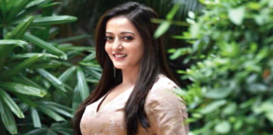 নেটফ্লিক্সে রাইমা ম্যাজিক! অনিল কাপুরের সঙ্গে ‘ফ্যামেলি বিজনেস’-এ বং বিউটি, কেন কম কাজ করছেন নায়িকা?