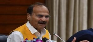 বহরমপুরে ফিরলেন ‘রবিনহুড’! গোরাবাজারের পুরনো ডেরায় অধীর, তবে কি এবার বিধানসভায় প্রার্থী?