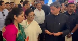 “উপস্থিত মুখ্যমন্ত্রী, বিধানসভার স্পিকার”-রাজ্যপাল হিসেবে শপথ নিলেন আরএন রবি