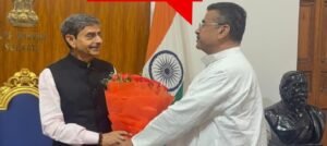 “রাজভবনে ‘গেরুয়া’ শুভেচ্ছা!”-নতুন রাজ্যপালকে গীতা উপহার শুভেন্দুর, নালিশ দুই শীর্ষ আমলার বিরুদ্ধে