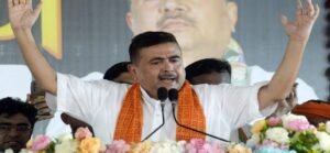 পোস্টার ছেঁড়া নিয়ে তুলকালাম! বরানগরে আহত একাধিক কর্মী, এবার সরাসরি চ্যালেঞ্জ ছুড়লেন বিরোধী দলনেতা!