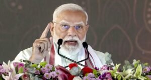 যুদ্ধে জ্বলছে ইরান, মধ্যপ্রাচ্যে ভারতীয়দের বাঁচাতে কী ব্যবস্থা নিচ্ছে মোদী সরকার?