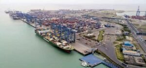 কয়লা নয়, প্রকৃতিই শক্তি! গুজরাটের লবণের মরুভূমিতে ভারতের বিশাল ‘গ্রিন এনার্জি’ বিপ্লব