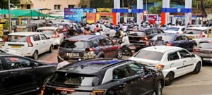 “তেলের কোনো আকাল নেই, গুজবে কান দেবেন না!” মোদীর সতর্কবার্তার পর দেশবাসীকে আশ্বস্ত করল তিন তেল সংস্থা