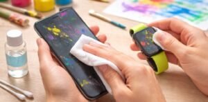 ফোন-স্মার্টওয়াচ থেকে রঙের দাগ তুলবেন যেভাবে, জেনেনিন সহজ পদ্ধতি