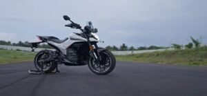 অর্ধেক দামে আলট্রাভায়োলেট X-47! ‘বাস’ মডেলে সাশ্রয় কত? আসল সত্যিটা জেনে নিন