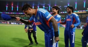 SPORTS: স্যামসনের ৯৭-এ মুগ্ধ সূর্যকুমার, মাথা নত করে সম্মান করলেন ভারত অধিনায়ক