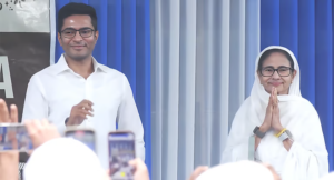 “যে বাংলাকে টার্গেট করবে সে জাহান্নামে যাবে”, ইদের মঞ্চে গদ্দার ও বিজেপিকে তীব্র আক্রমণ মমতার