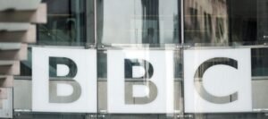 বড়সড় দুঃসংবাদ! ৫০০০ কোটি টাকা বাঁচাতে ২০০০ কর্মী ছাঁটাই করছে বিবিসি! বন্ধ হতে পারে প্রিয় চ্যানেলও?