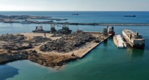 বিশ্বের স্বস্তি! খুলল হরমুজ প্রণালী: ট্রাম্পের বড় ঘোষণা, ইরানের ওপর কি তবে মার্কিন নৌসেনার ‘দাদাগিরি’ চলবে?