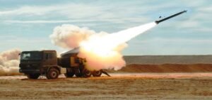 পিনাকাকে টেক্কা দেবে ‘সূর্যাস্ত্র’! ৩০০ কিমি দূর থেকেই শত্রু ঘাঁটি ছারখার করবে ভারতের নতুন রকেট সিস্টেম!