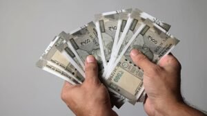 চাকুরিজীবীদের পোয়াবারো! ৫ বছর নয়, ১ বছর কাজ করলেই মিলবে গ্র্যাচুইটি, নতুন লেবার কোডে বিরাট বদল!