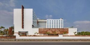 শিক্ষার আঙিনায় অমর রামোজি রাও! ISB-তে তৈরি হল বিশ্বমানের অডিটোরিয়াম, তাক লাগিয়ে দেবে এর সুযোগ-সুবিধা!