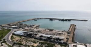 “সেতু থেকে পাওয়ার প্ল্যান্ট—সব উড়িয়ে দেব!”—চরম উত্তেজনার মধ্যেই ইসলামাবাদে দ্বিতীয় বৈঠকের ডাক ট্রাম্পের