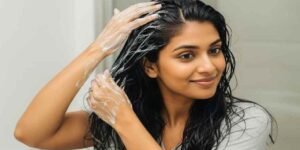 চুল পড়া বন্ধ থেকে সুপার গ্লসি লুক— দইয়ের সাথে ঠিক কী কী মিশিয়ে মাখবেন? রইল রূপটান বিশেষজ্ঞদের সেরা ৬ সিক্রেট!