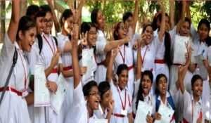 “৯০-১০০ শতাংশ নম্বর পেয়েছে ১.৪৬ শতাংশ”-মাধ্যমিকে ছাত্রদের টেক্কা দিল ছাত্রীরা