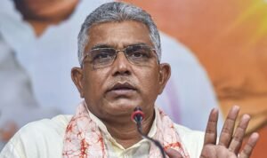 “নেতাকে টাকা খাইয়ে ব্যবসা আর নয়”-কড়া হুঁশিয়ারি দিলেন দিলীপ ঘোষ