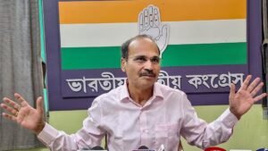 “তৃণমূল দলটা উঠব-উঠব করছে!”-বিধায়ক বহিষ্কারের মাঝেই চরম কটাক্ষ অধীরের