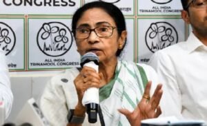 “আইনি বিপাকে মমতা বন্দ্যোপাধ্যায়!”-উস্কানিমূলক মন্তব্যের জেরে দায়ের FIR