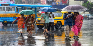 বর্ষায় ভিজবে বাংলা: আগামী কয়েকদিন ভারী বৃষ্টির ‘রেড অ্যালার্ট’, জানুন আপনার জেলার খবর
