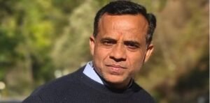 হৃদয়বিদারক দৃশ্য বরেলিতে, নিজের বাড়ির সামনেই গাড়ির নিচে চাপা পড়ে ৪২ বছর বয়সী ব্যক্তির মৃত্যু