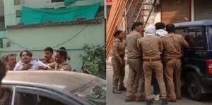 সোশ্যাল মিডিয়ায় ভাইরাল গ্রেপ্তারের ভিডিও, পুলিশের জালে কি ফেরার আসামি অজয় ঠাকুর?