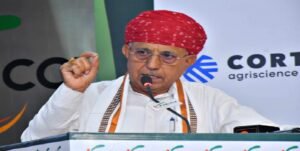 শসা চাষে ৯৯ লাখের ‘পকেটমারি’? বিতর্কের মুখে কেন্দ্রীয় কৃষি প্রতিমন্ত্রী