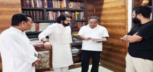 অসুস্থ শমীককে দেখতে বাড়িতে প্রসেনজিৎ, কি কথা হলো দুই ব্যক্তিত্বের? জল্পনা তুঙ্গে টলিপাড়ায়