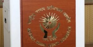 ১২ জন শ্রমিককে দেড় বছর ধরে বন্দী! কারখানার আড়ালে এ কী নরকযন্ত্রণা? কড়া পদক্ষেপ কমিশনের